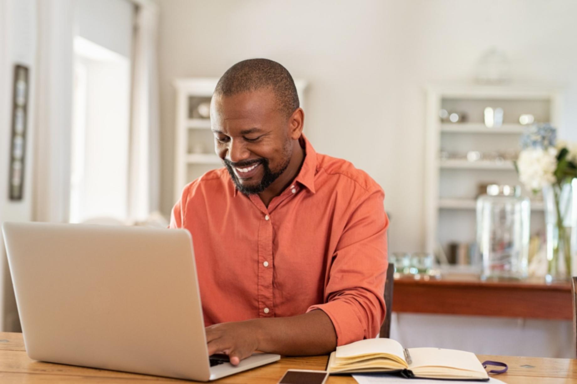 Detaillierte Analyse von Testergebnissen auf mehreren Bildschirmen